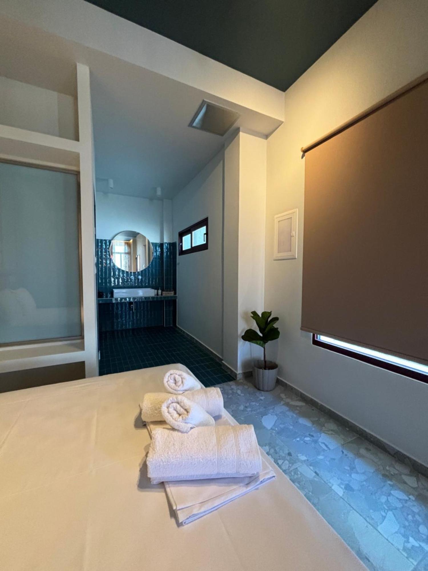 Take Me Here With A Sea View By Salt Apartments Volos Exteriör bild